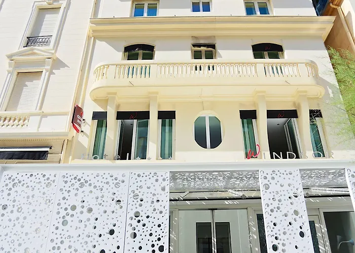 Le Windsor Отель Биарриц