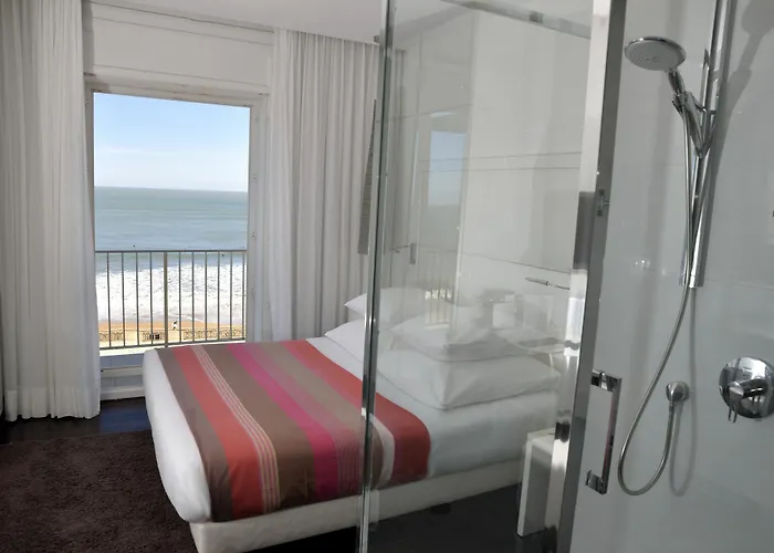 Отель Le Windsor 4*